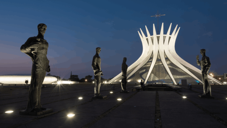 Arquidiocese de Brasília divulga nota sobre padre ligado à FSSPX