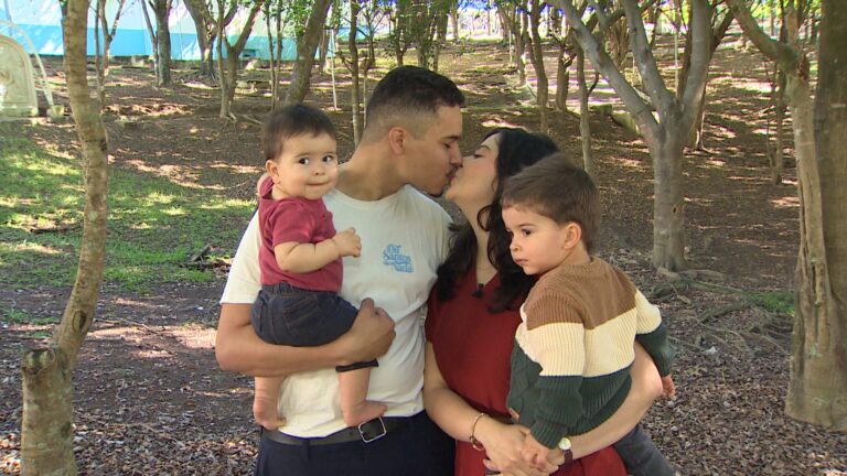 Casal que se conheceu no PHN celebra a construção de uma família