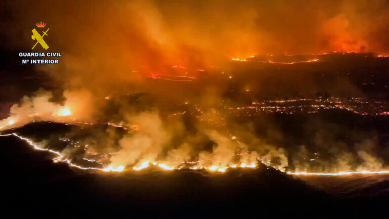 Imagens de drone mostram região norte da Espanha devastada pelo fogo