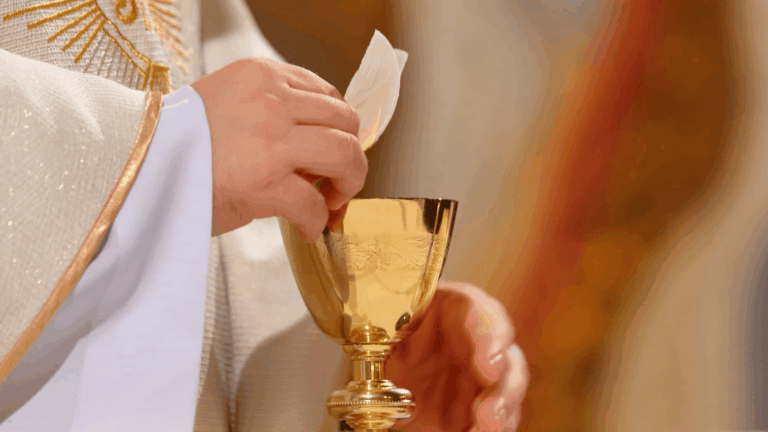 Sacrosanctum Concilium renovou liturgia em fidelidade à Tradição, diz frei