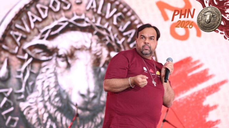 "Não dá para ser cristão sem Igreja", afirma Moisés Rocha no PHN