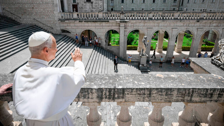 Papa confia à intercessão de São Bento a paz em regiões de conflito