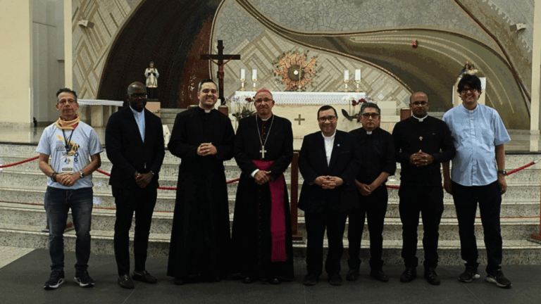 Patriarca de Lisboa visita sede da Comunidade Canção Nova