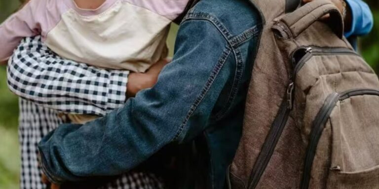Separada do marido pela perseguição, cristã ora por 5 anos até casamento ser restaurado