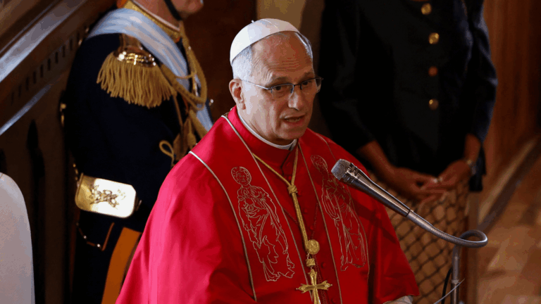 Papa frisa que não há liberdade sem comunhão: “ficam juntas ou caem”