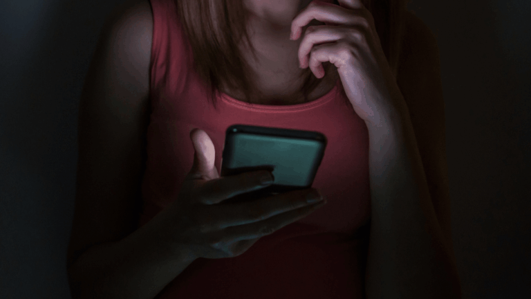 Tecnologia não altera natureza moral da prostituição, frisa professor