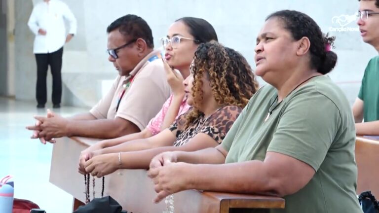 Fiéis se reúnem em Brasília em oração pela saúde do Papa