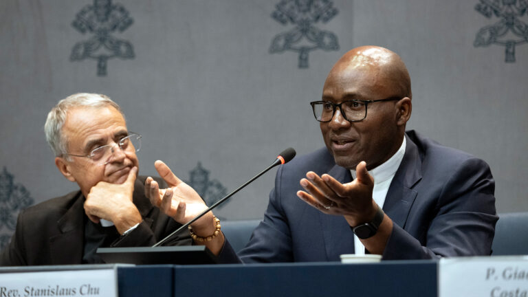 Igreja renova compromisso com as famílias