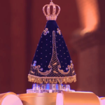 Confecção do manto de Nossa Senhora envolve missão de fé e devoção