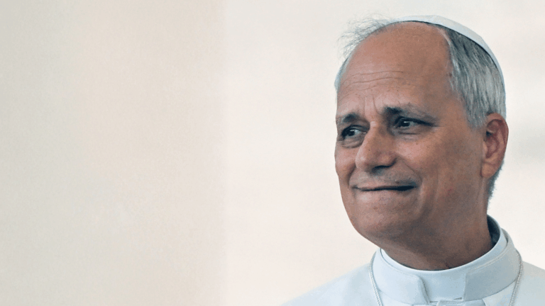 Internação do Papa Leão XIV para cirurgia será nesta terça-feira, 13