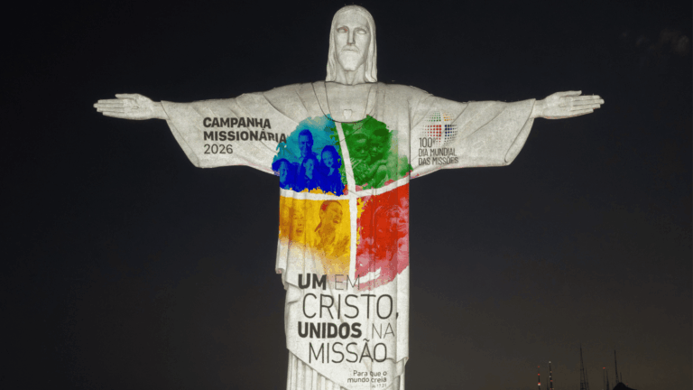 Projeção no Cristo Redentor marca início da Campanha Missionária