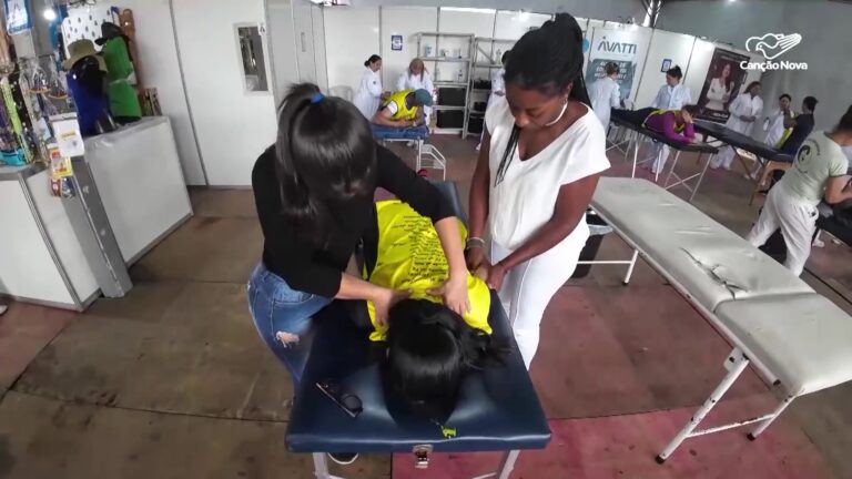 Voluntários se unem para auxiliar romeiros em pontos de apoios